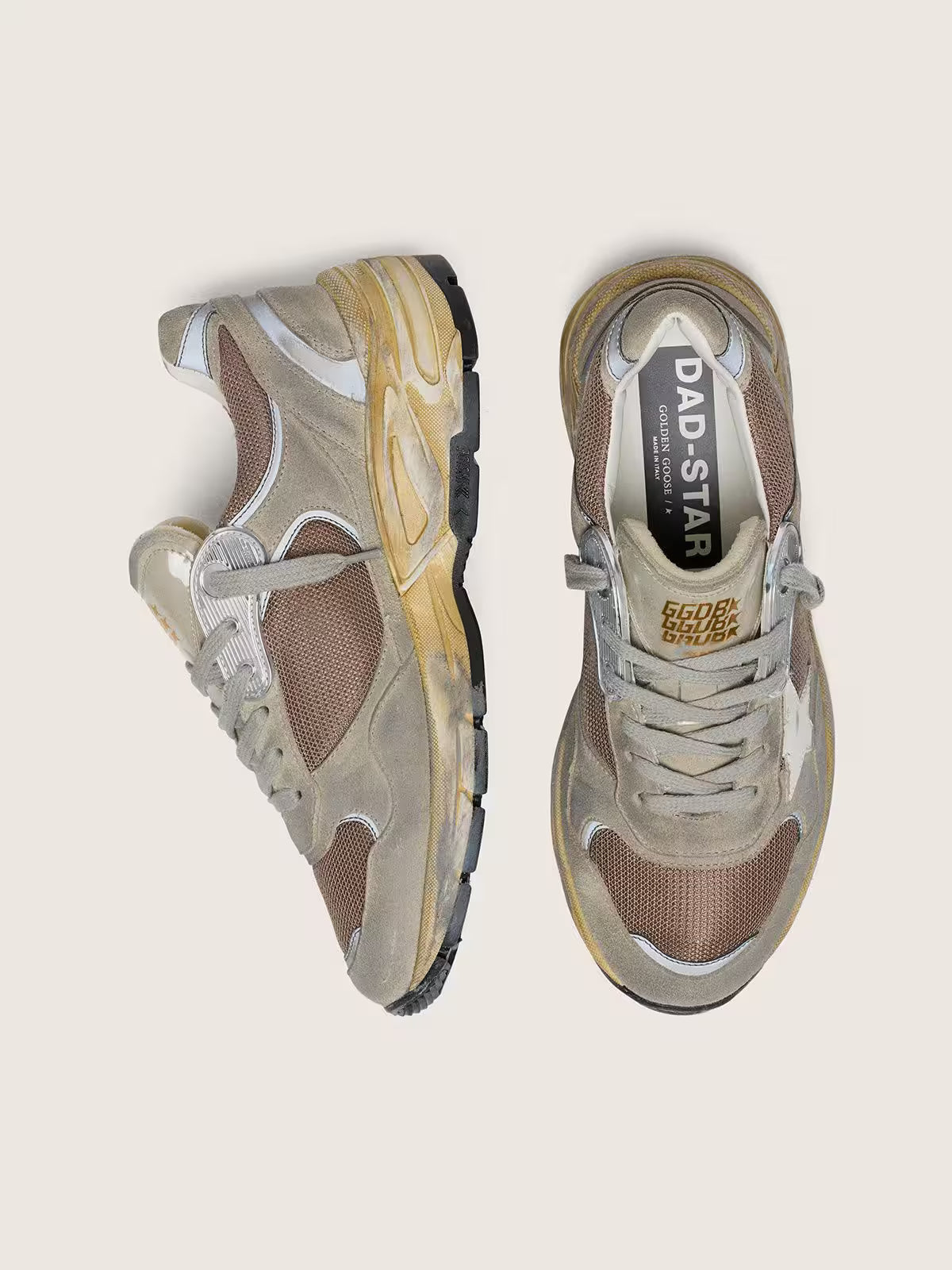 Dad-Star pour femme en cuir velours gris tourterelle et résille argentée avec étoile en cuir blanc et contrefort en cuir velours